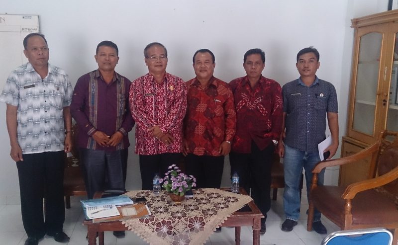 BADAN PEKERJA HARIAN MAJELIS SINODE GEREJA KRISTEN INDONESIA SUMATERA UTARA AUDIENSI DENGAN BUPATI SAMOSIR