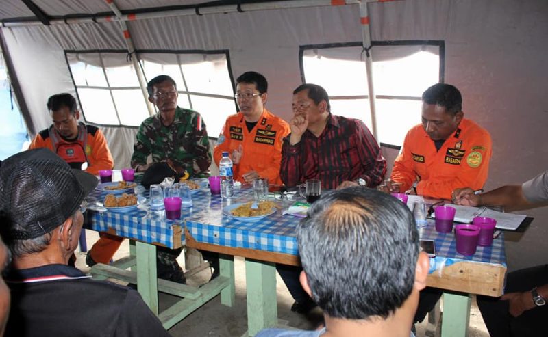 Rapat Koordinasi Kelanjutan Proses Pencarian Dan Penyelamatan Korban KM. Sinar Bangun Di Posko Simanindo
