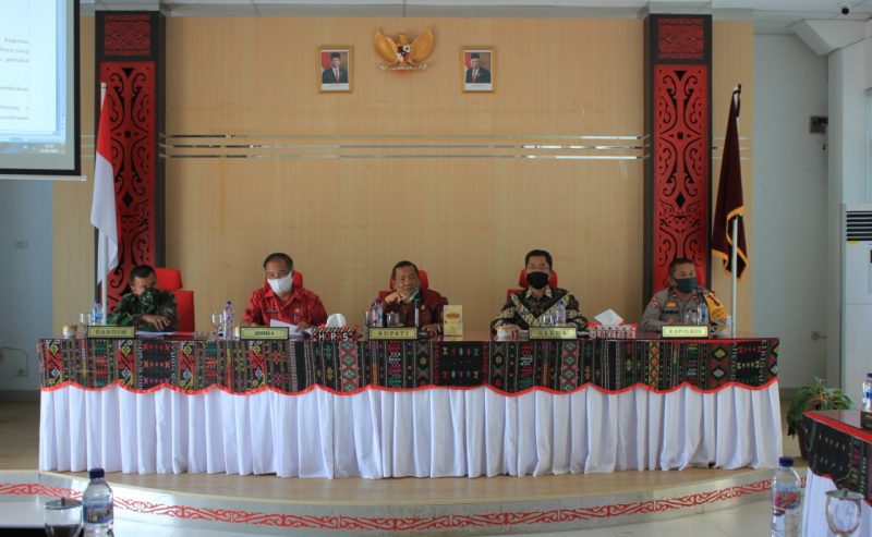 FORUM KOORDINASI PIMPINAN DAERAH SAMOSIR MATANGKAN RANCANGAN SOSIALISASI DAN UJI COBA PROTOKOL TATANAN NORMAL BARU