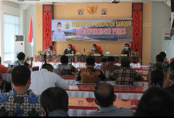 PEMERINTAH KABUPATEN SAMOSIR GELAR KONFERENSI PERS